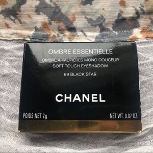 Chanel  Eyeshadow 69 Black Star